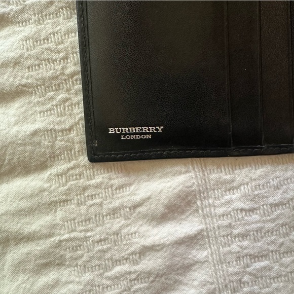 Burberry wallet - Picture 3 of 8